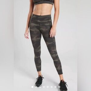 ATHLETA Women's Camo Contender 7/8 Tight Active Pull On Powerlift Size xxs